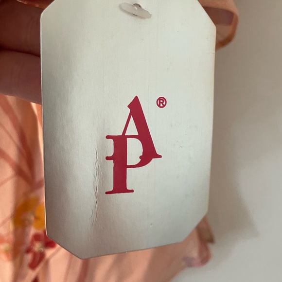 NEW WITH TAGS ADRIANNA PAPELL SET in ROSE FLORAL - Picture 7 of 8